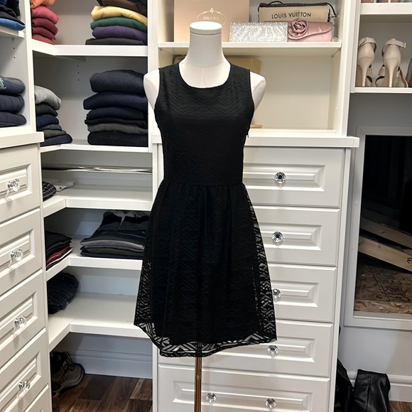 Dresses & Skirts - Black dress